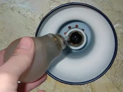 Как вытащить разбитую лампочку из патрона